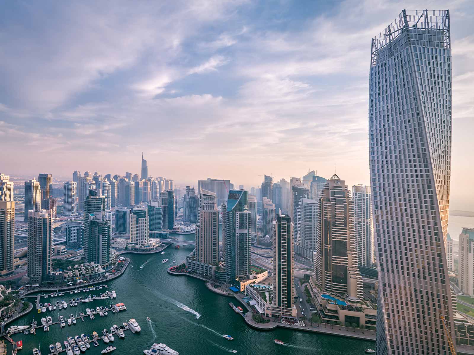 Uae cities. JLT Дубай. Дубай 2030 год. Блокчейн правительство Дубай. Город Дубай 2024.