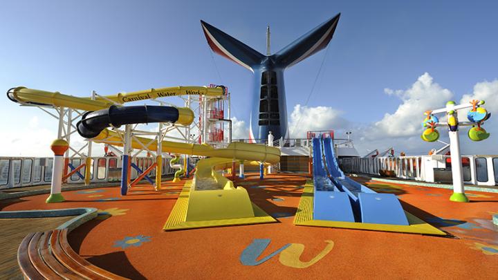 do princess cruise ships have waterslides